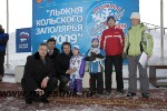 10.Антон награждает участников гонки 'Лыжня России-2009'